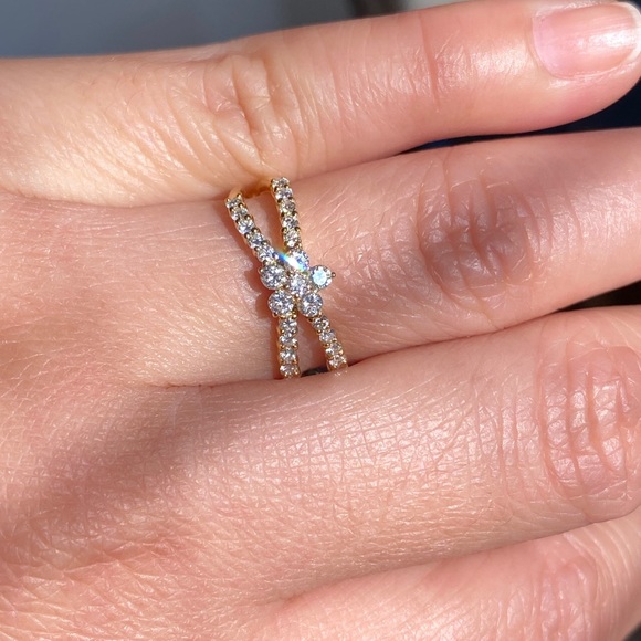 Ponte Vecchio .46 carat Diamond Ring 18k - Picture 3 of 6